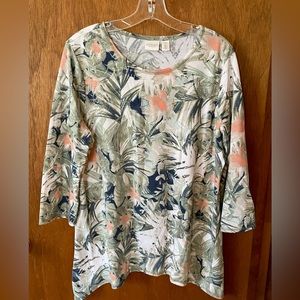SUMMER SALE Chico’s Shark-bite Tunic Top